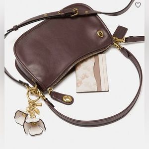 Coach Swinger Bag in Maple